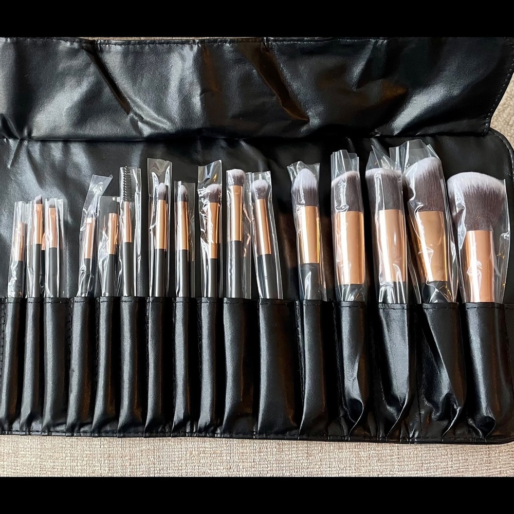 Makeup Brush Set - Brand new